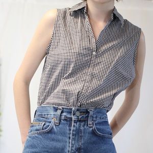 BLACK AND WHITE SLEEVELESS BLOUSE